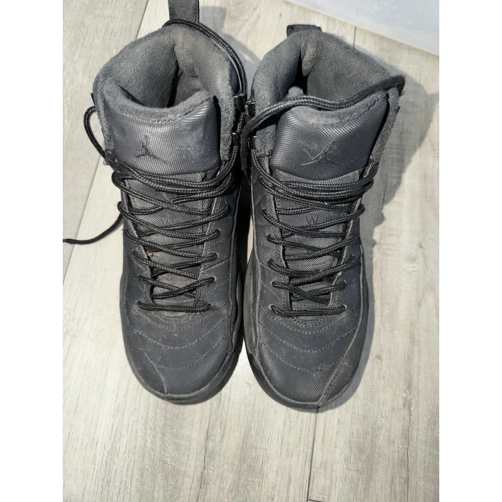 Air Jordan 12‎ Winterized Black Size 6y